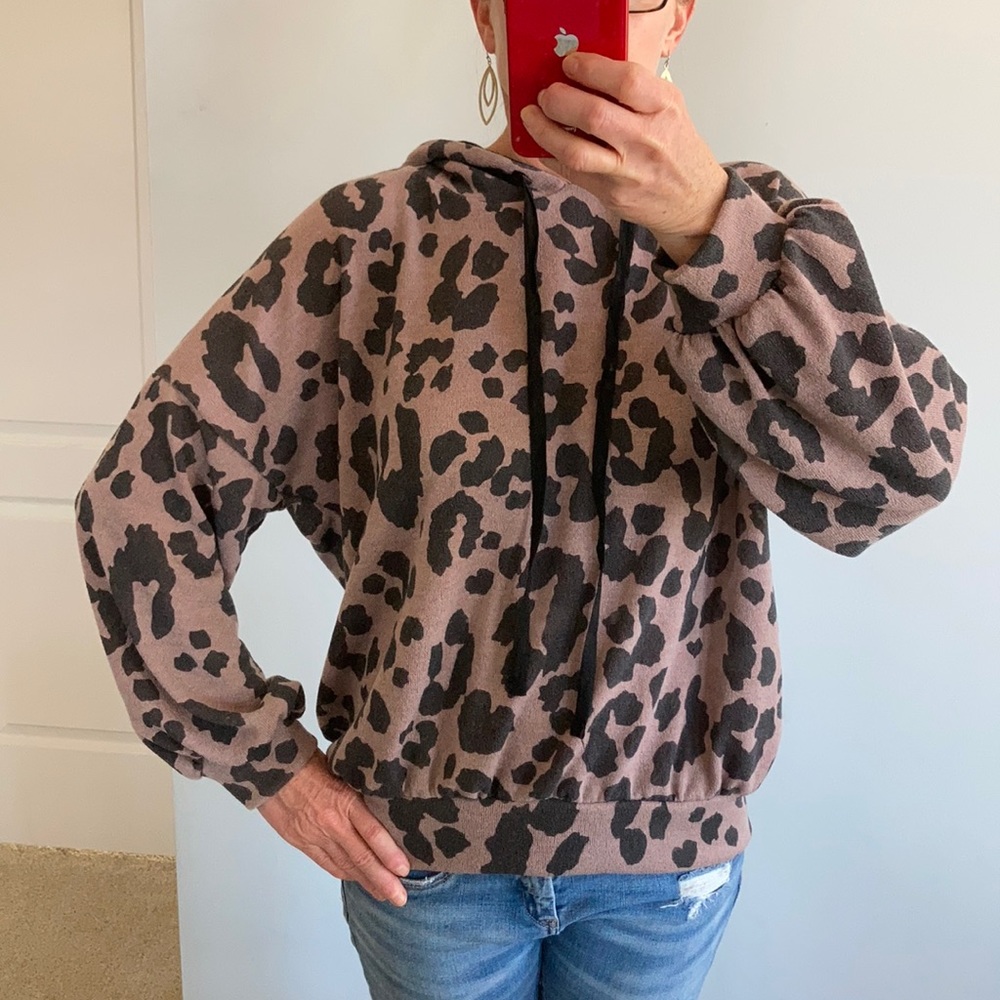 Hooded, Animal Print Pullover Style Top - Picture 2 of 9